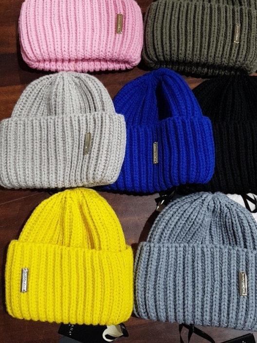 Фото Mondana - Шапки