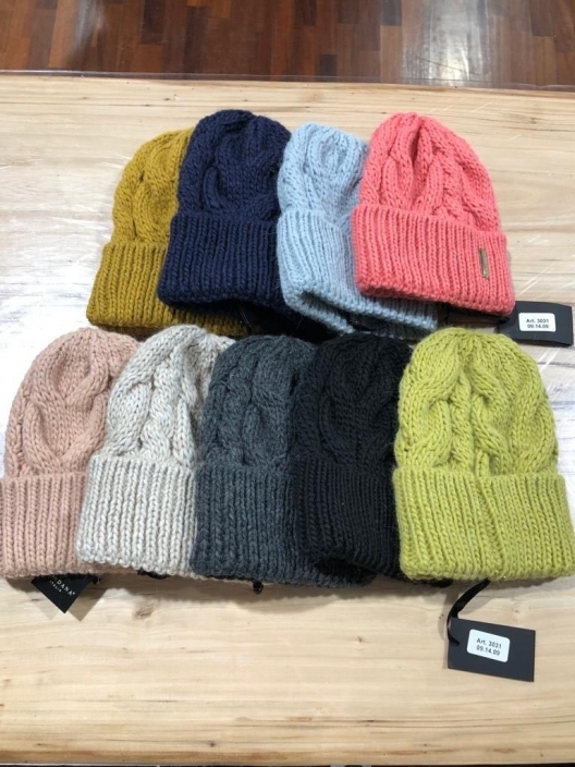 Фото Mondana - Шапки