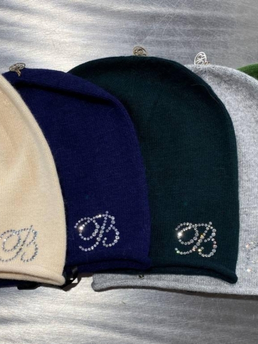 Фото Mondana - Шапки