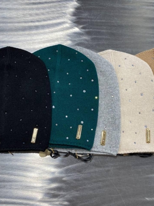 Фото Mondana - Шапки