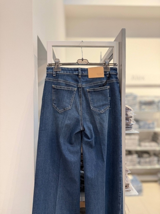 Vicolo Фото Vicolo