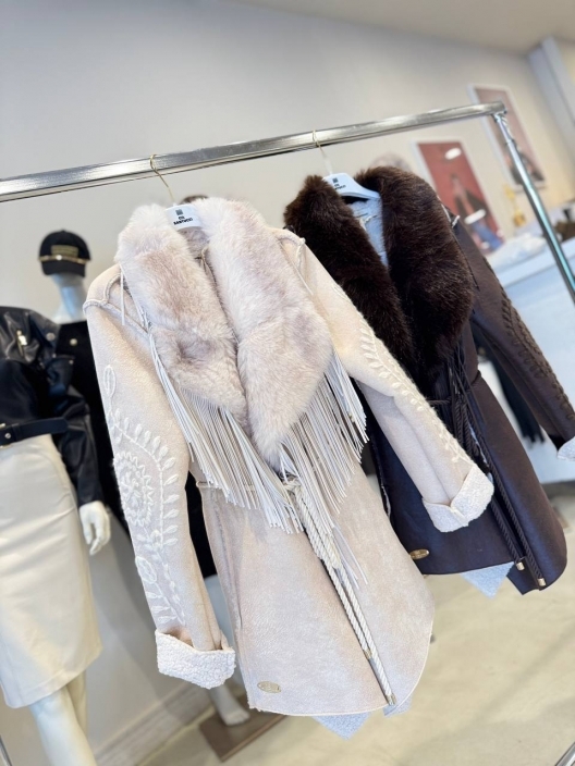 Итальянская одежда, бренд Gil Santucci, арт. 73991682