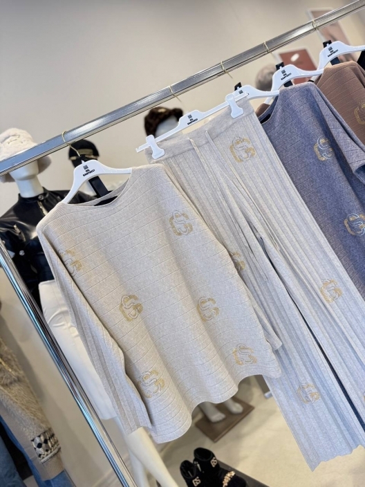 Итальянская одежда, бренд Gil Santucci, арт. 73996023