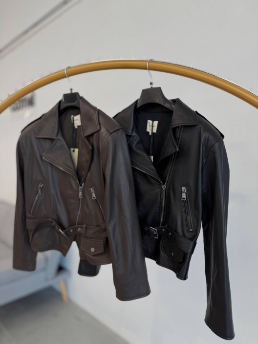 Итальянская одежда, бренд Clothe, арт. 74062811